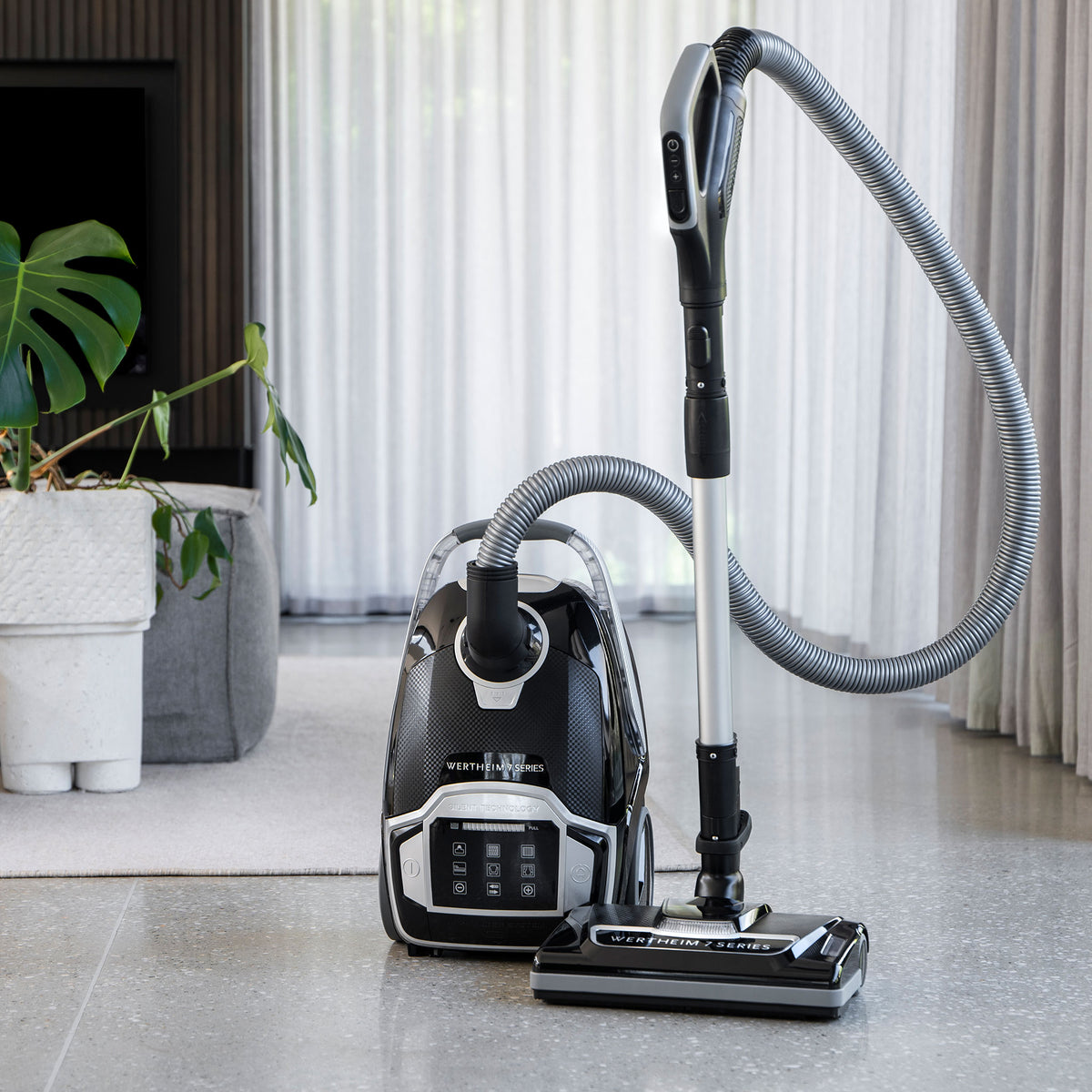 Wertheim 7 Series Bagged Vacuum Cleaner – Godfreys - The Vacuum