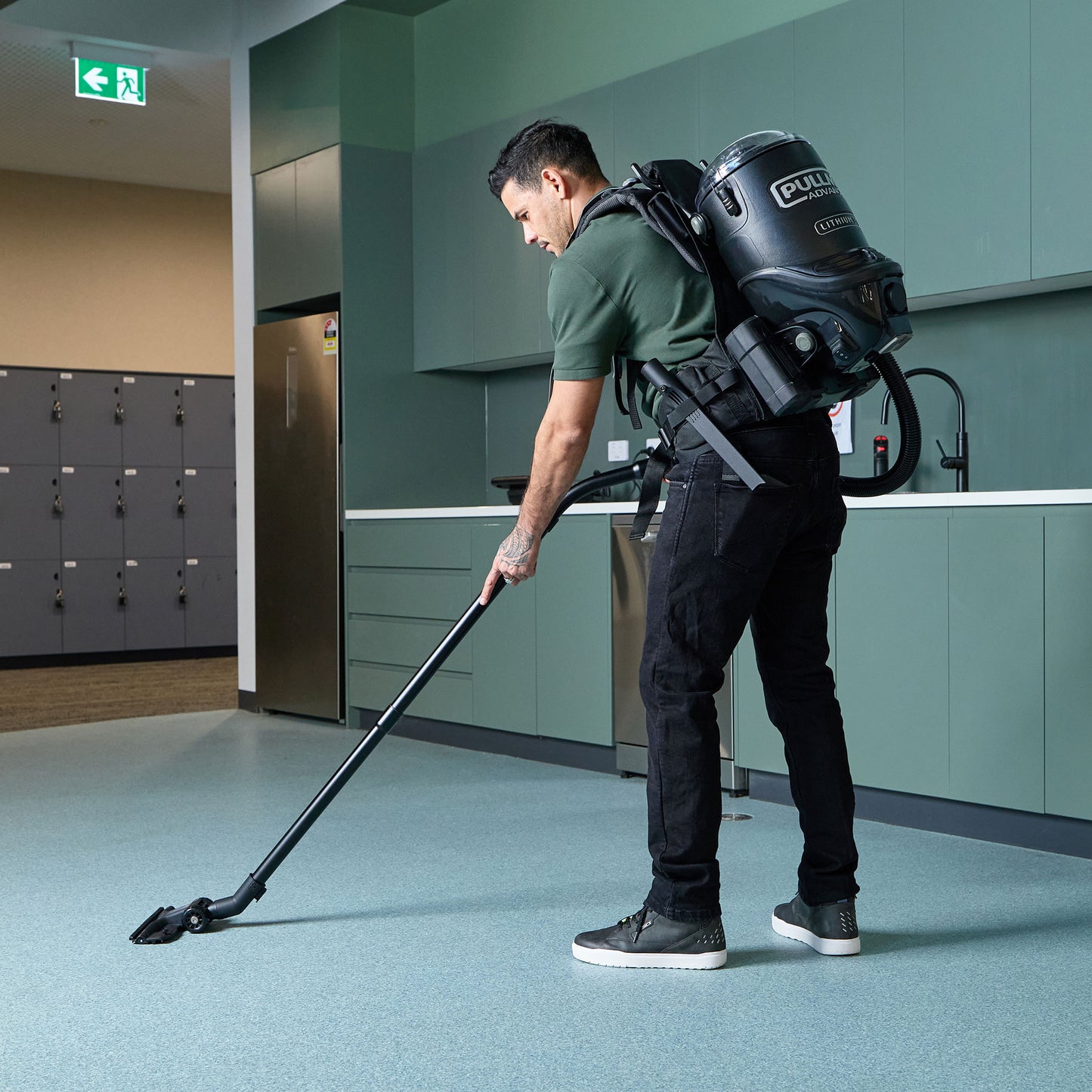 Pullman Advance® Lithium PL950 32mm Backpack Vacuum Cleaner