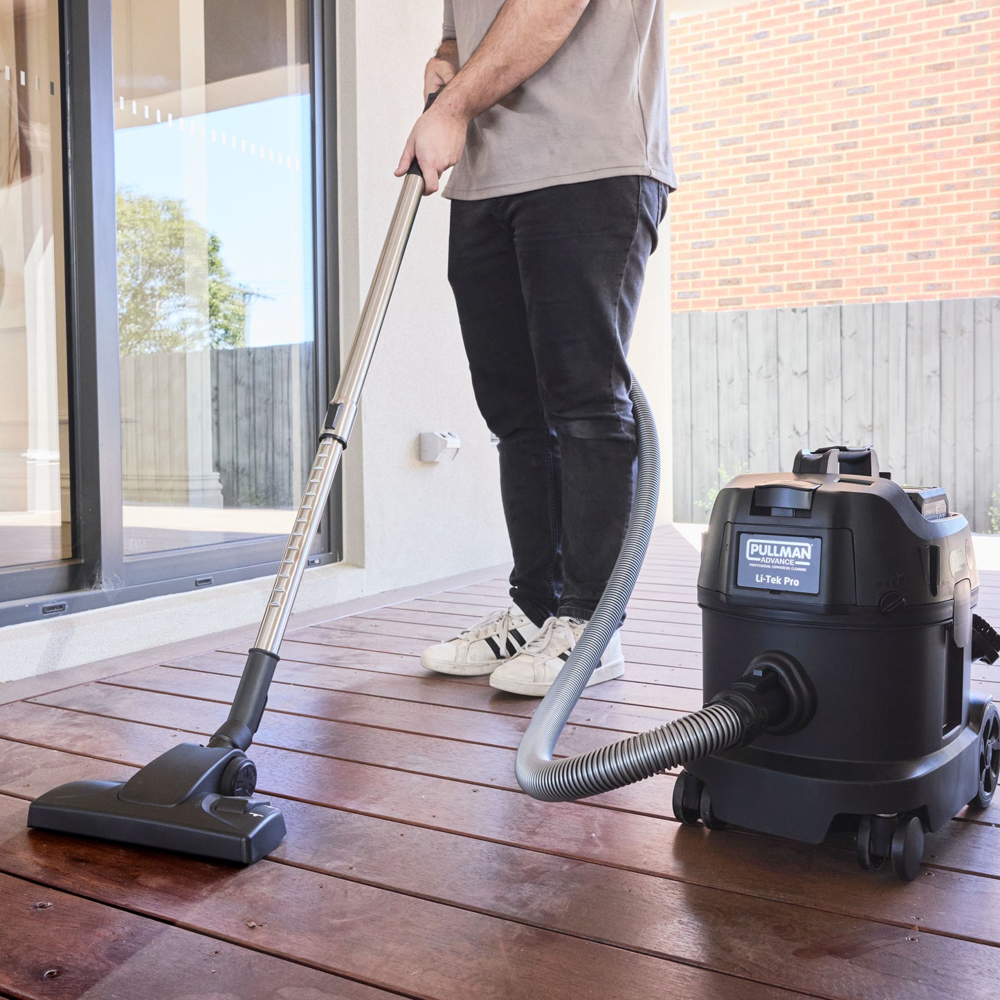 Pullman Advance Li-Tek Pro Cordless Dry Vacuum