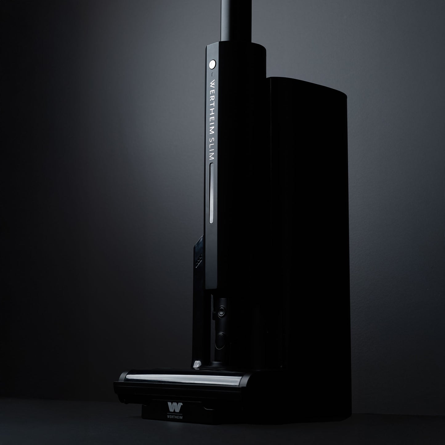 Wertheim Slim Stick Vacuum With Empty Station